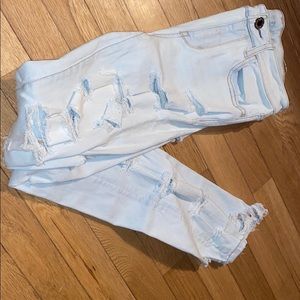 AmericanEagle light wash super ripped jeans size 4